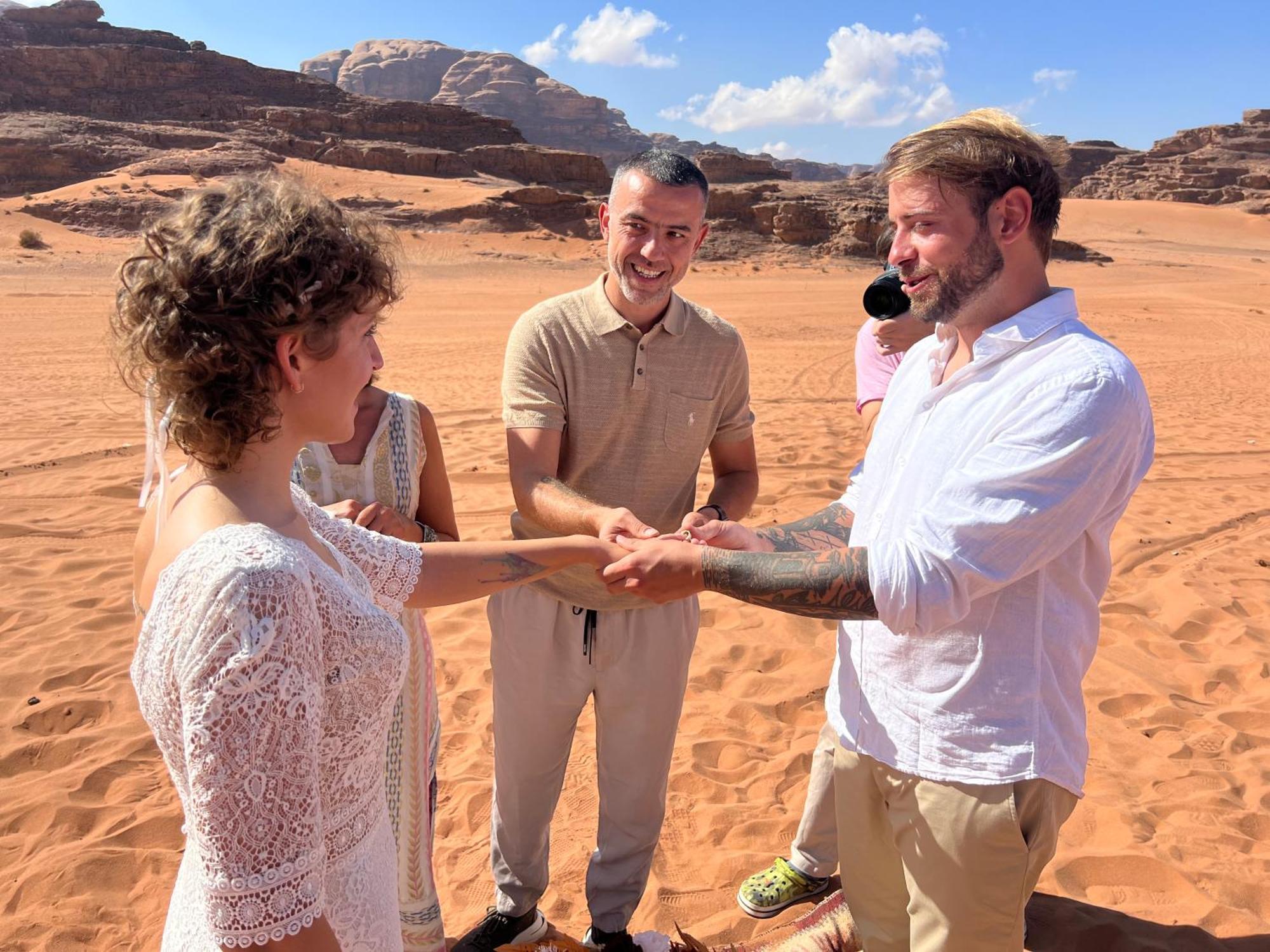 Wadi Rum Rose Luxury Camp ภายนอก รูปภาพ