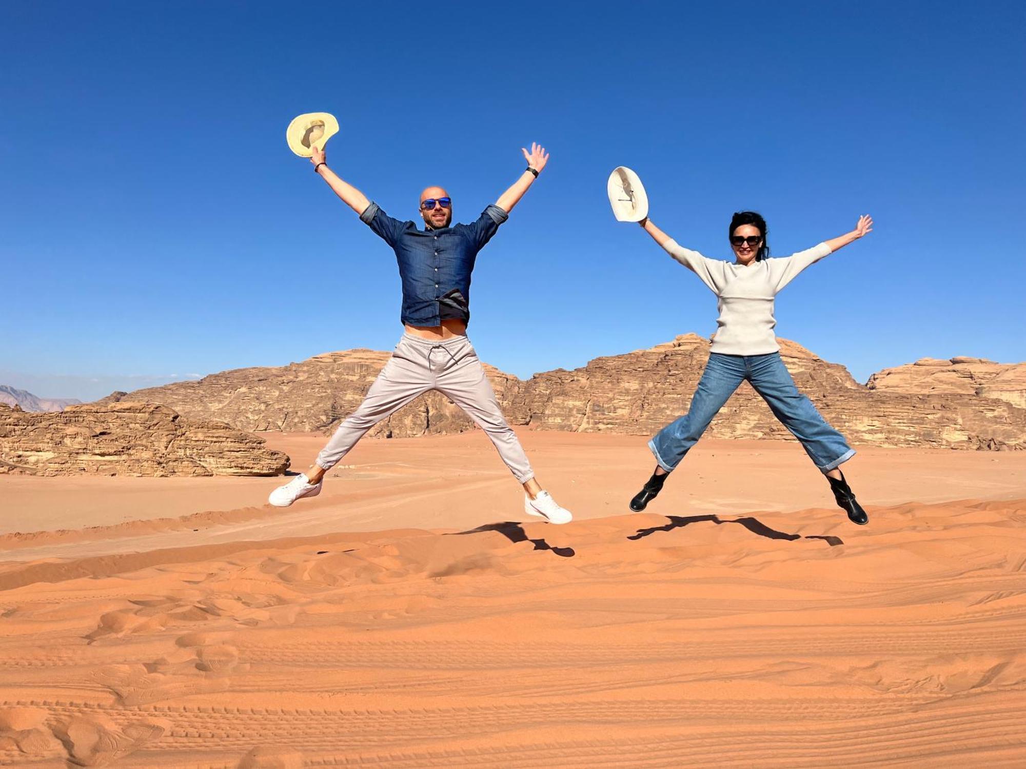 Wadi Rum Rose Luxury Camp ภายนอก รูปภาพ