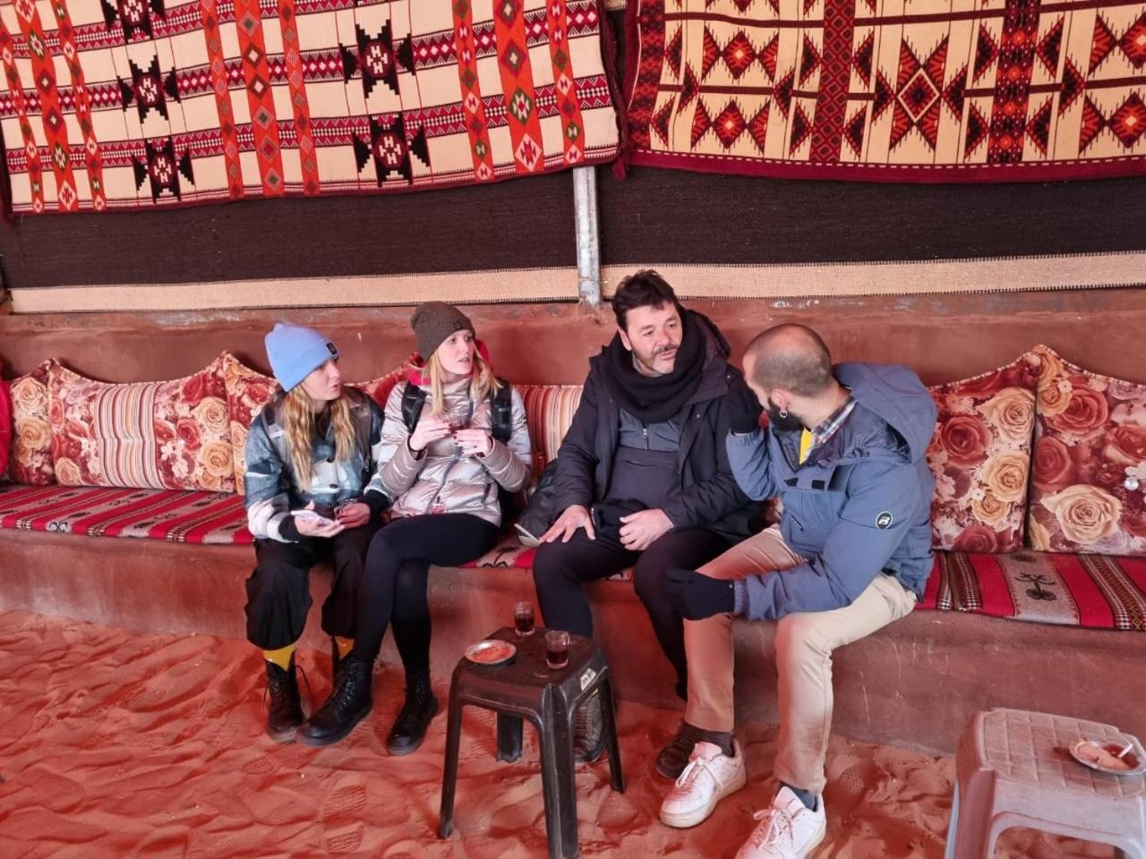 Wadi Rum Rose Luxury Camp ภายนอก รูปภาพ