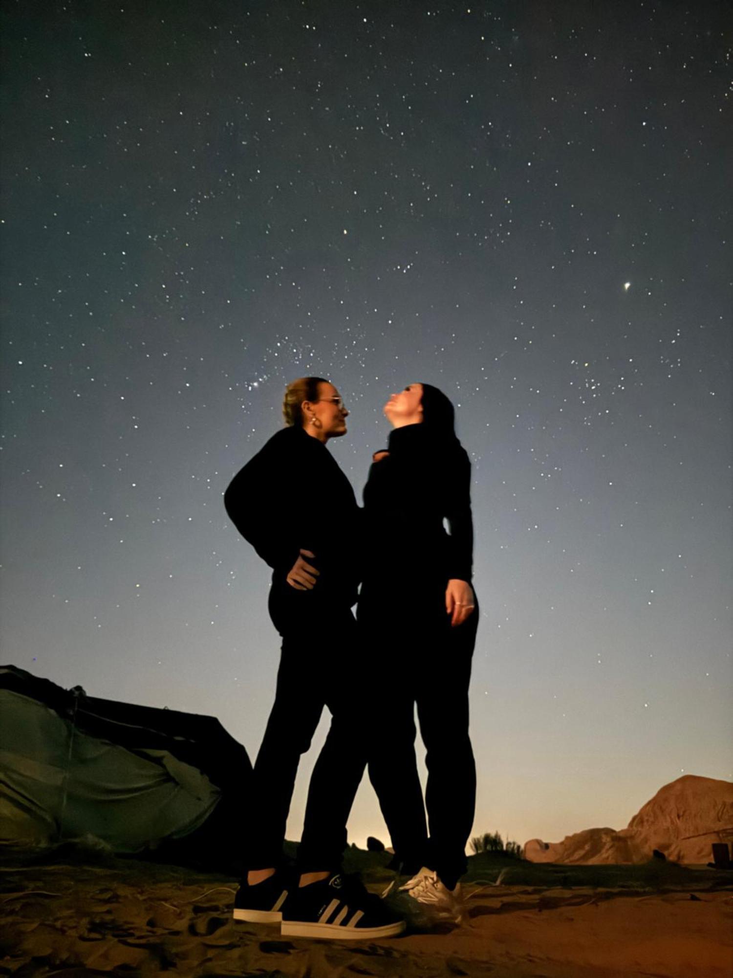 Wadi Rum Rose Luxury Camp ภายนอก รูปภาพ