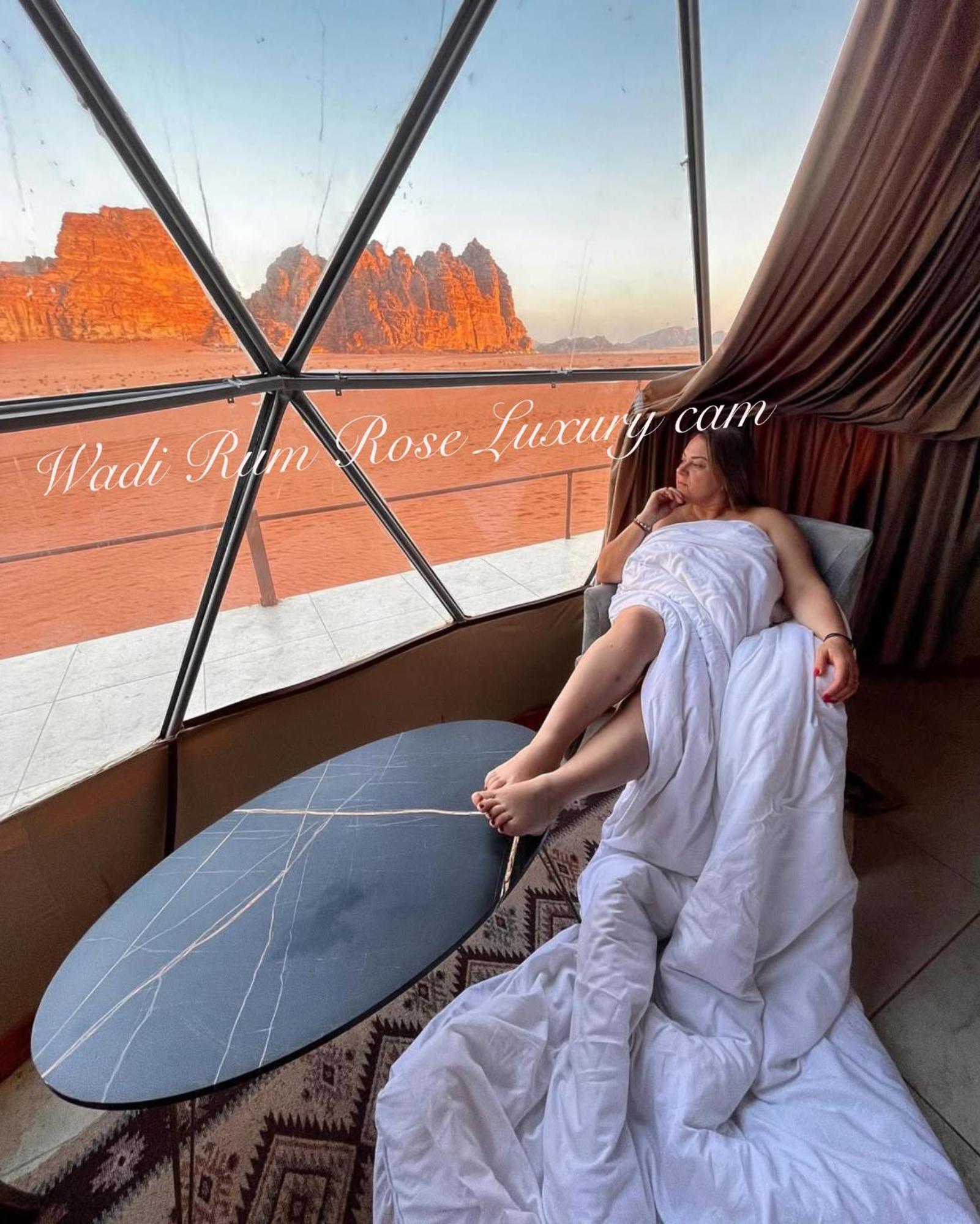 Wadi Rum Rose Luxury Camp ภายนอก รูปภาพ