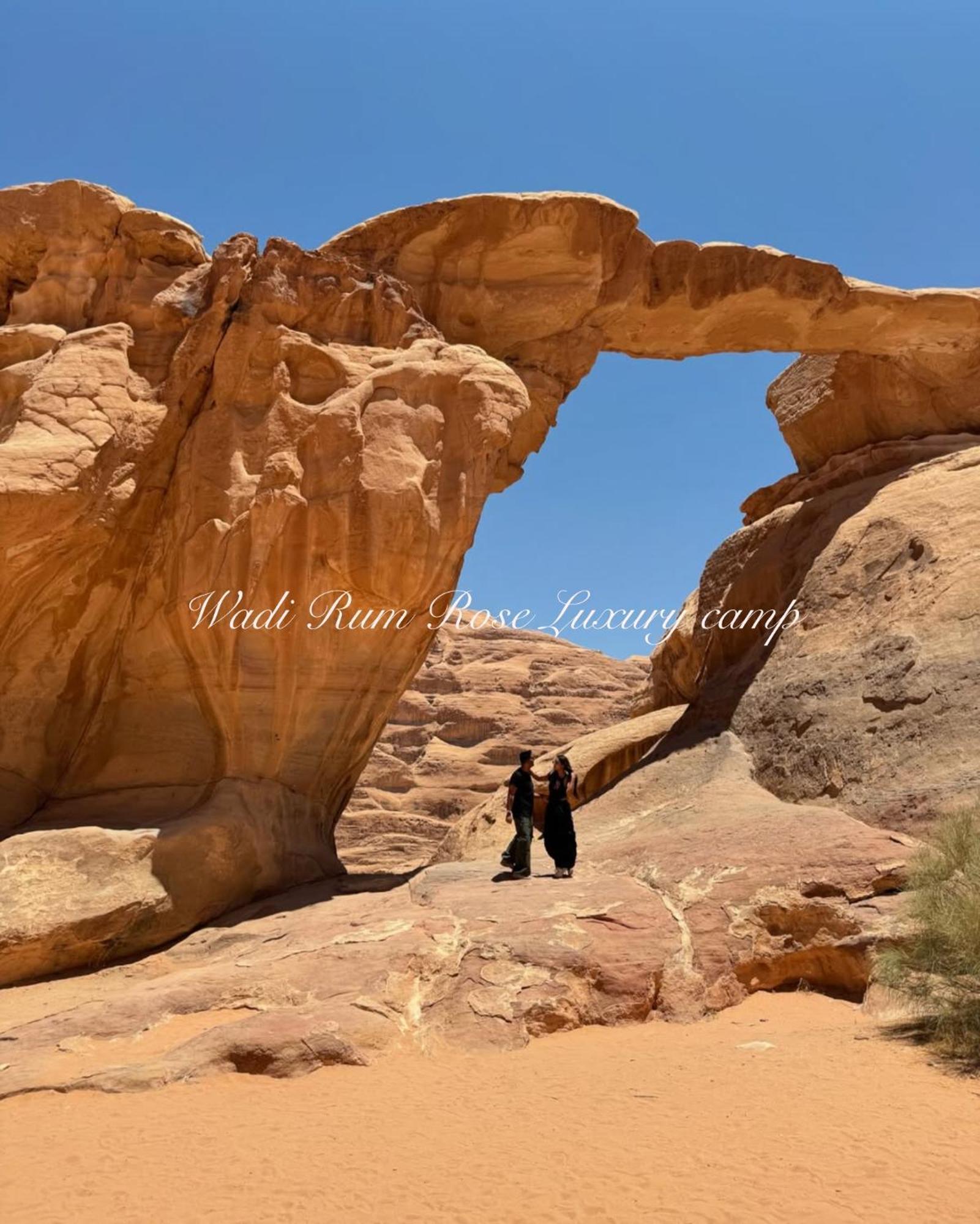Wadi Rum Rose Luxury Camp ภายนอก รูปภาพ