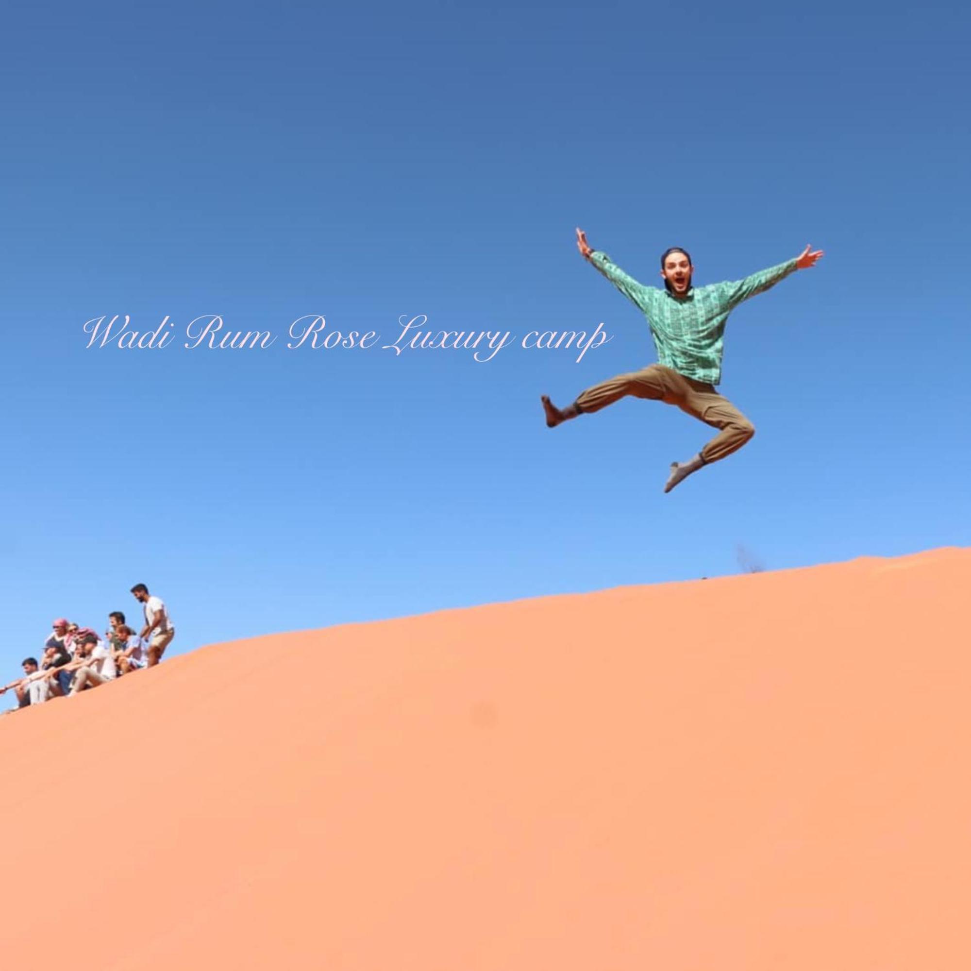 Wadi Rum Rose Luxury Camp ภายนอก รูปภาพ